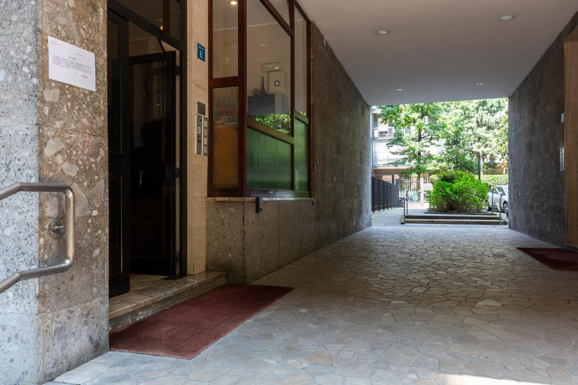 Trendy Corner - Fashion District Apartment *