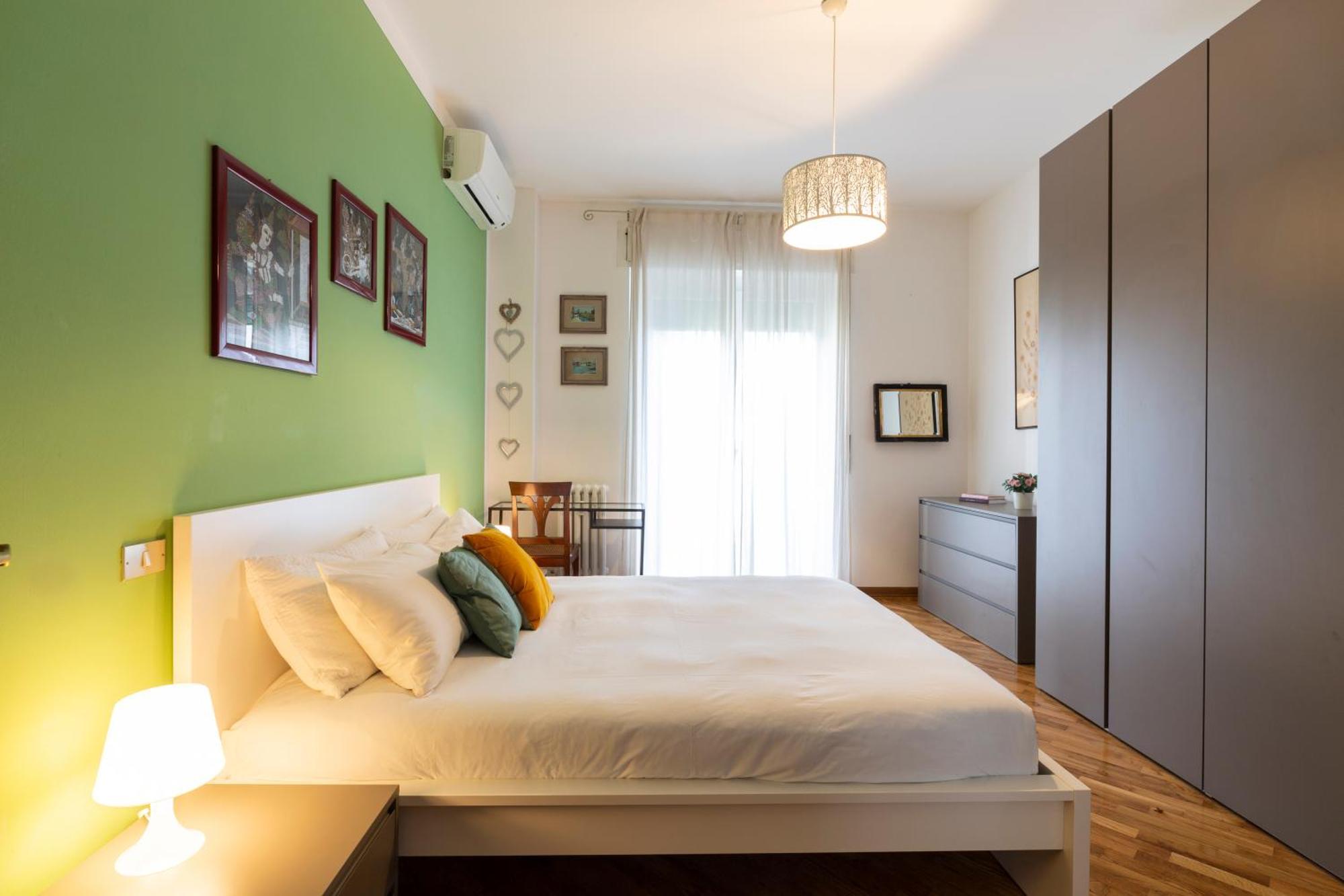 Trendy Corner - Fashion District Apartment